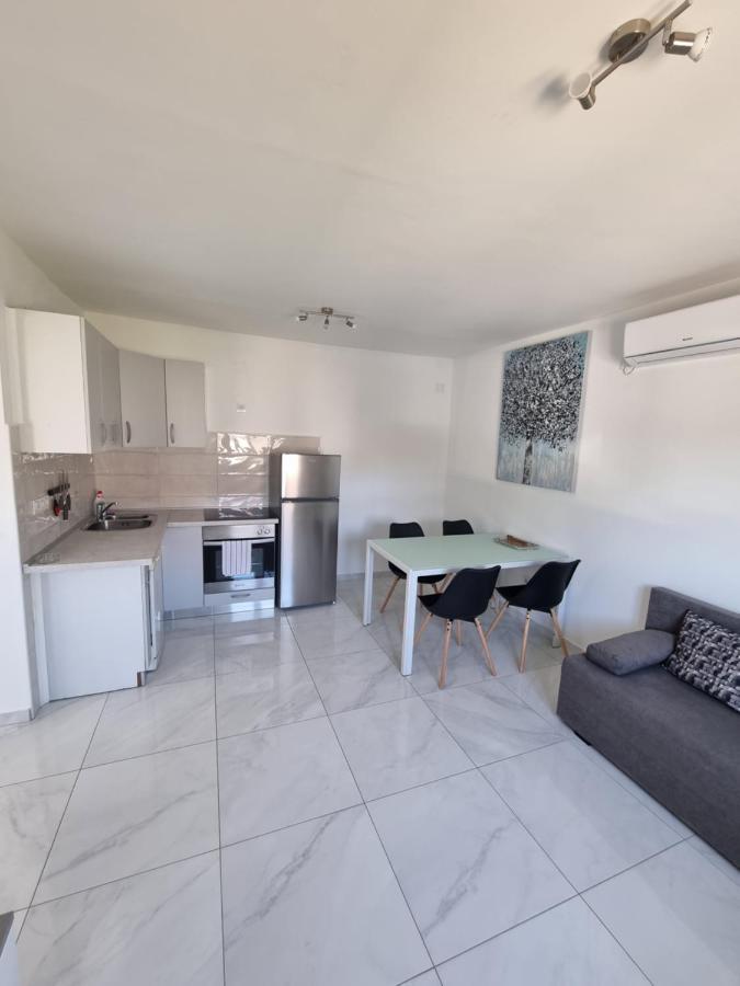 Ivaana Appartement Banjol