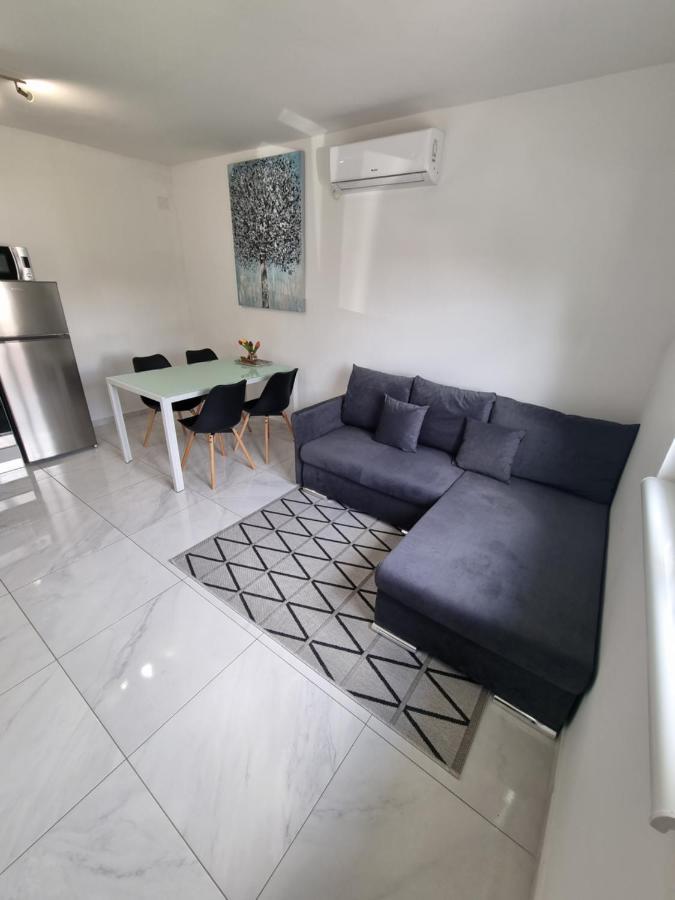 Ivaana Appartement *